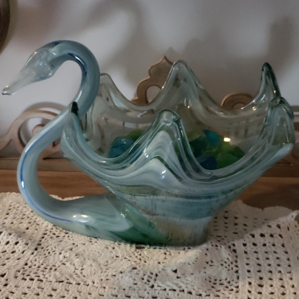 Decorative glass piece